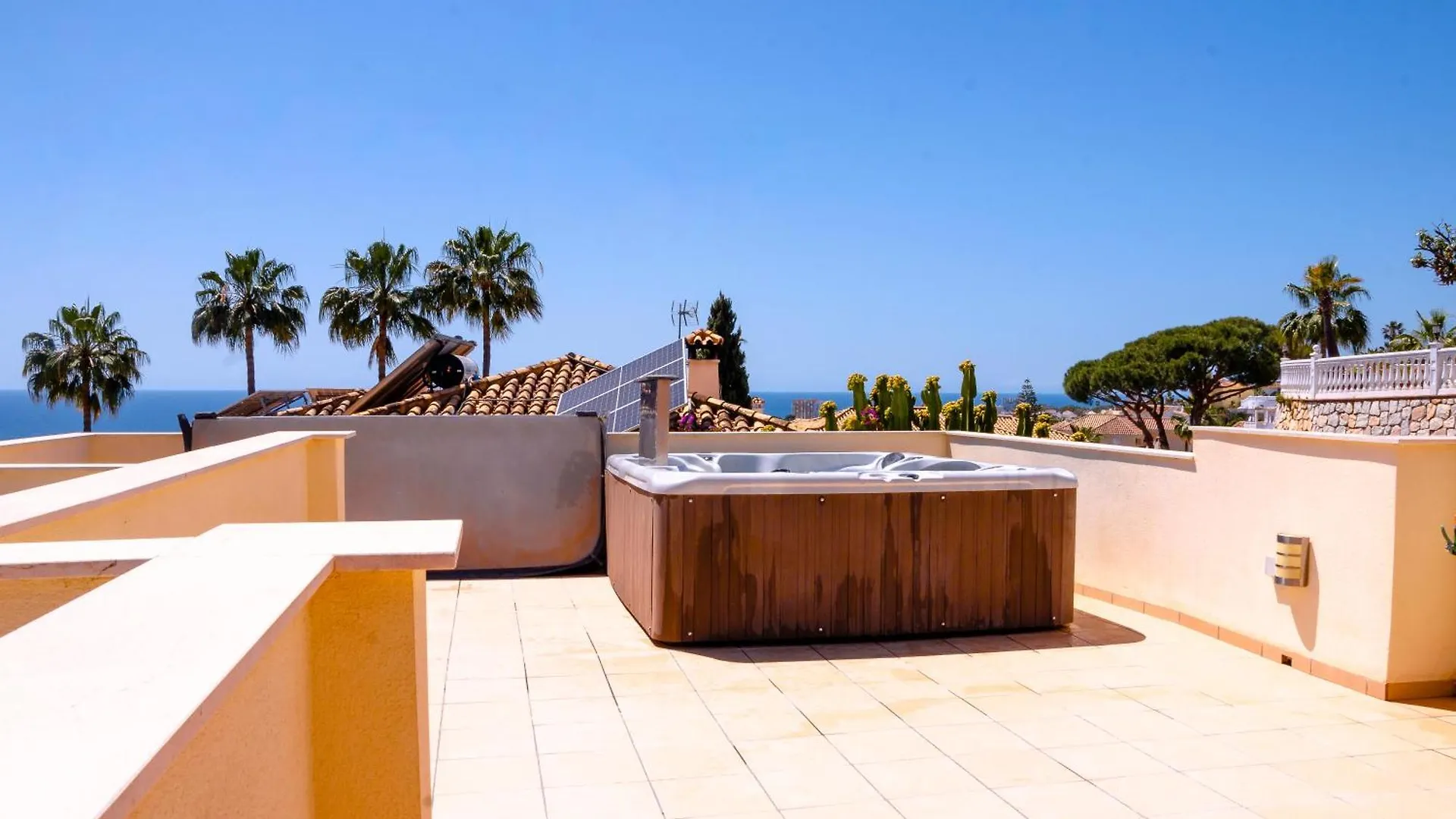 Skyex Investments Villa Malaga 0*,